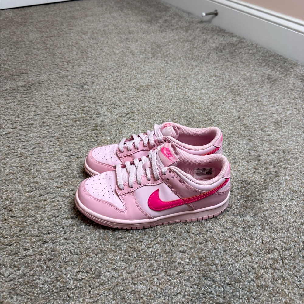 Nike Kids Sneakers in Light and Hot Pink